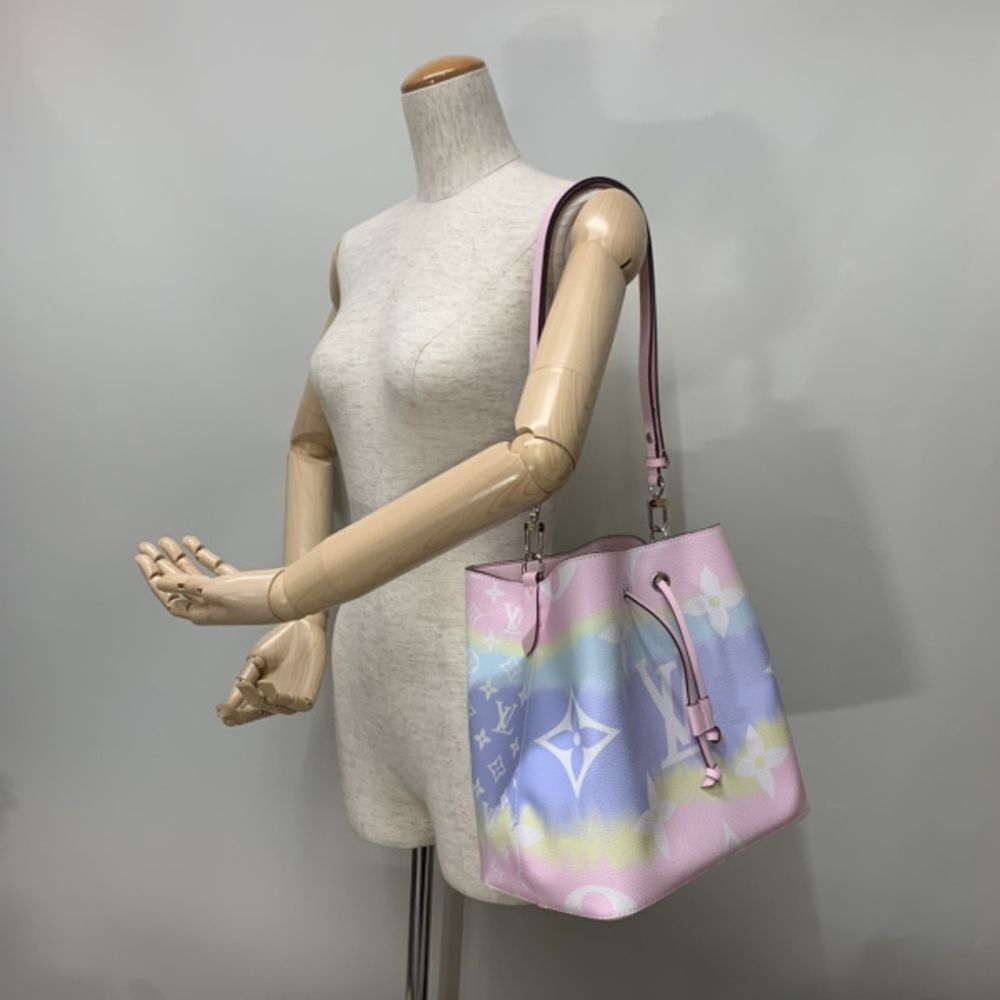 Louis Vuitton Shoulder Bag LV Escal Monogram Giant Neonoe Pastel - Picture 2 of 8